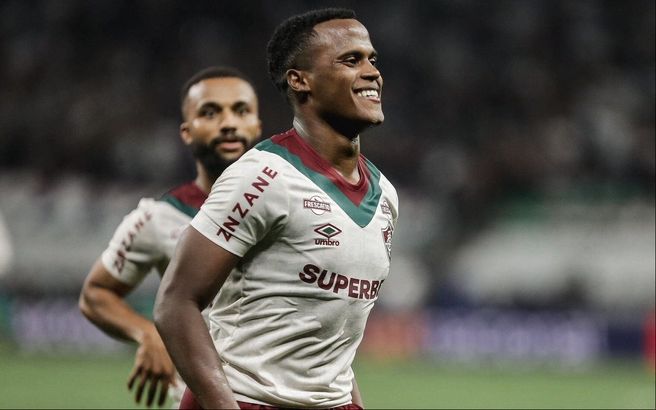 Jhon Arias em campo pelo Fluminense (Foto: Lucas Merçon/FFC)
